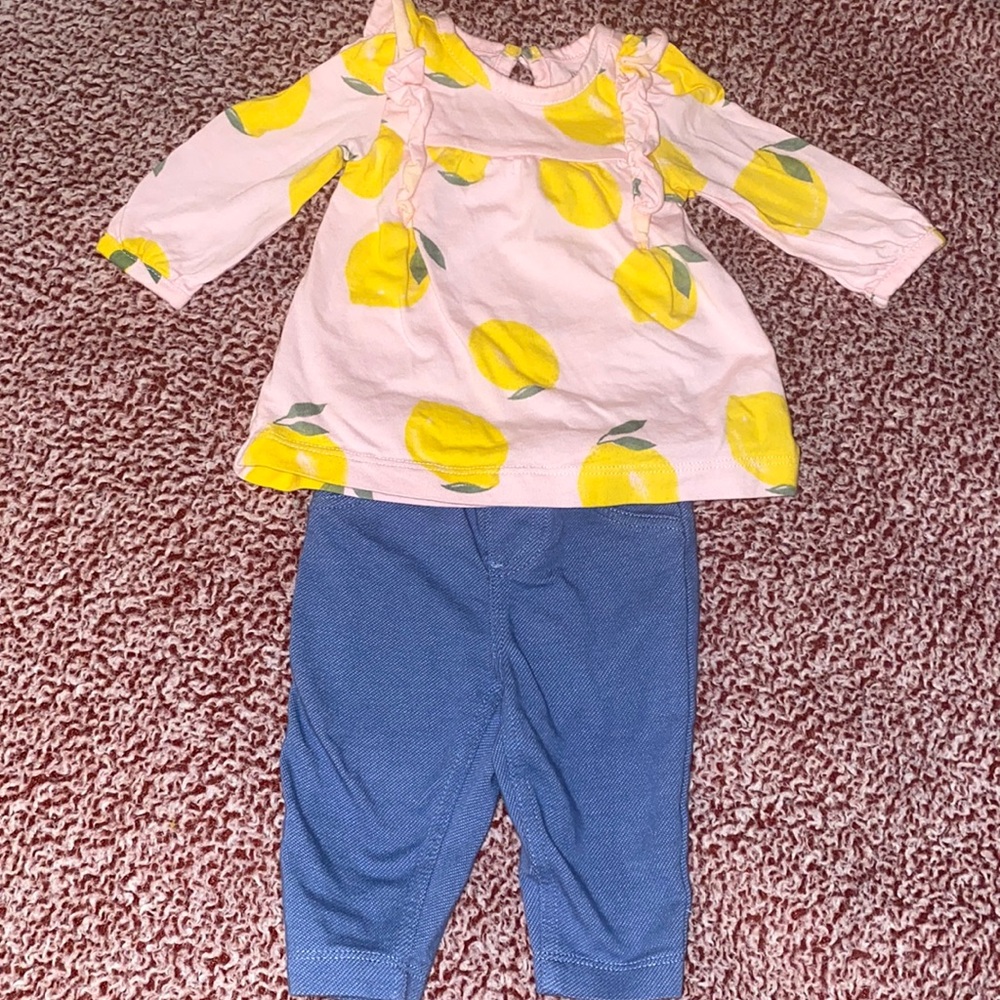 Carter’s 3month 2 piece set